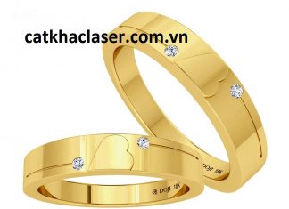 Khắc tên lên nhẫn cưới