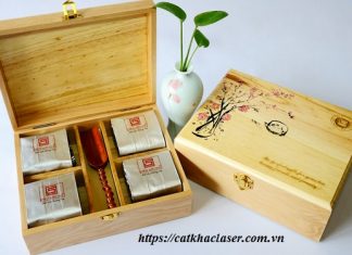 Khắc chữ lên hộp gỗ theo yêu cầu