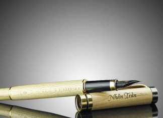 Khắc chữ lên bút máy theo yêu cầu